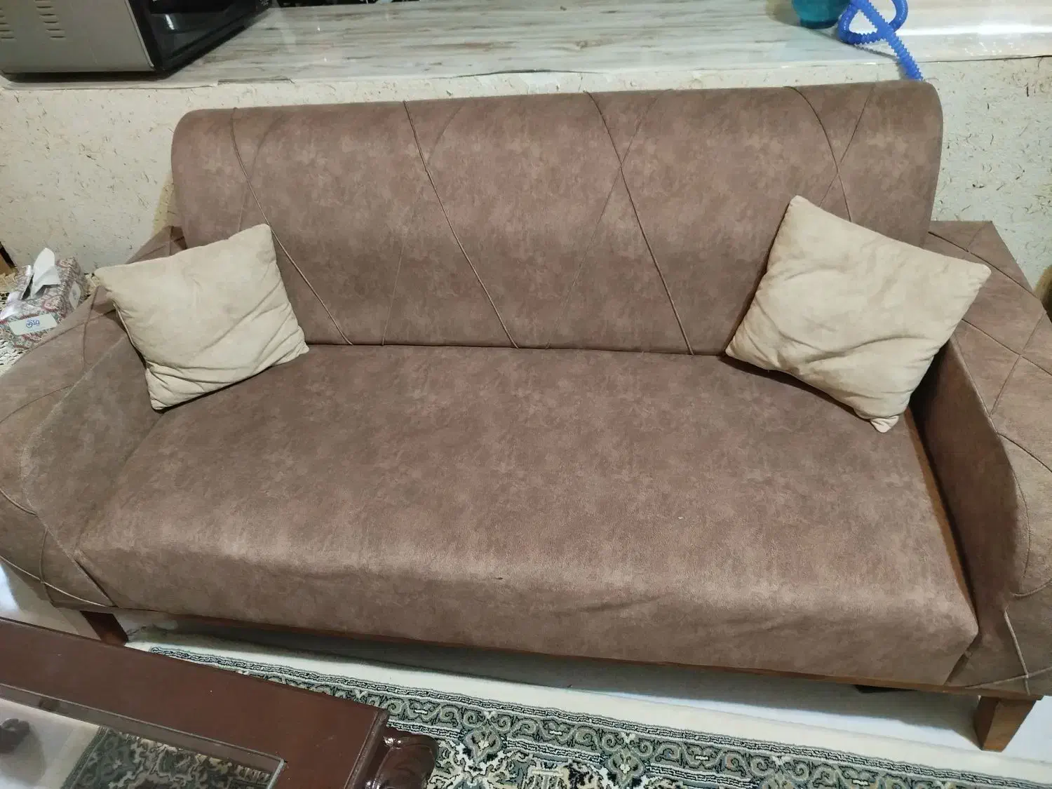 مبل راحتی برای استفاده منزل وکاملا سالم|مبلمان خانگی و میز عسلی|بندر انزلی, معلم|دیوار