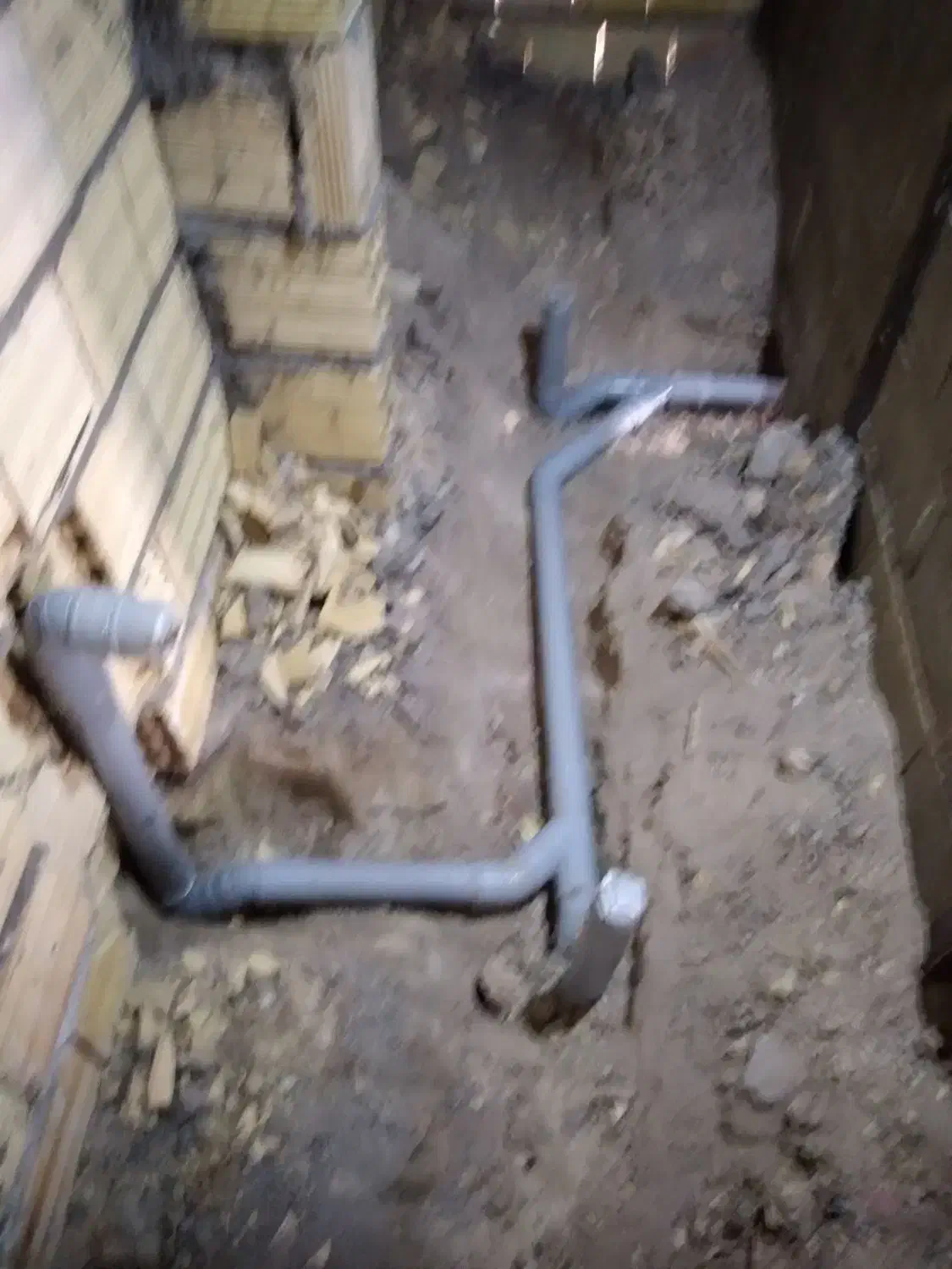 سیمکشیلولهکشیوتعمیرات|خدمات پیشه و مهارت|میانه, |دیوار