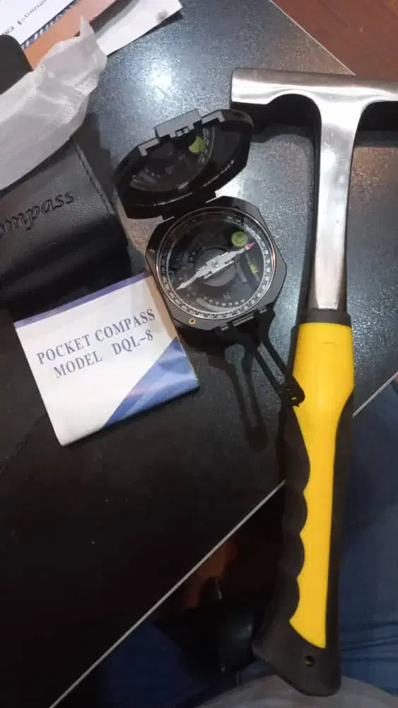 چکش زمین شناسی چینی|ابزارآلات|تهران, فلسطین (میدان انقلاب)|دیوار