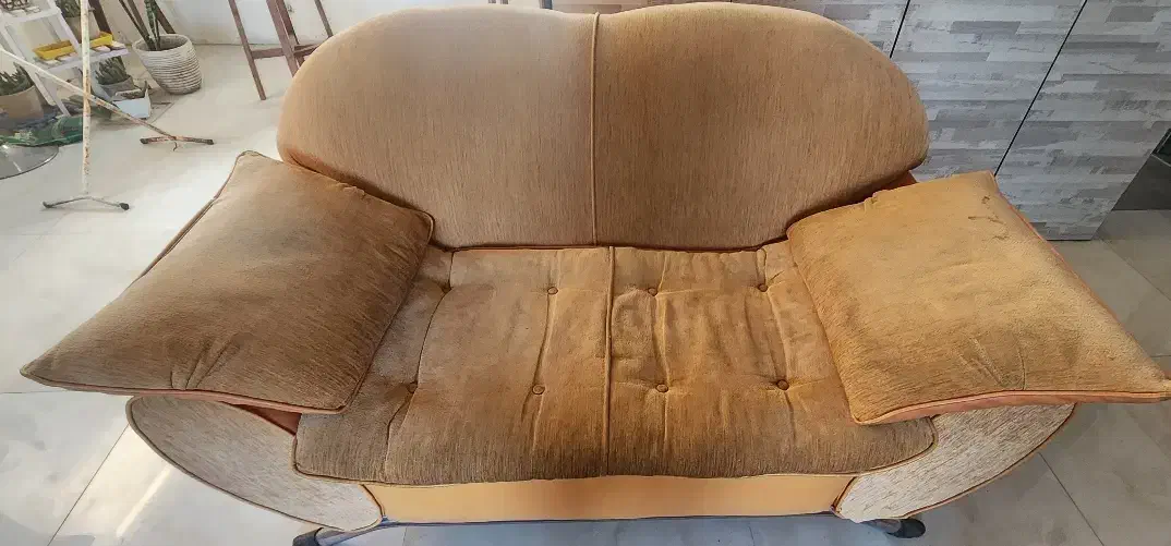 مبل ۷ نفره|مبلمان خانگی و میز عسلی|صدرا-فارس, فاز ۱|دیوار