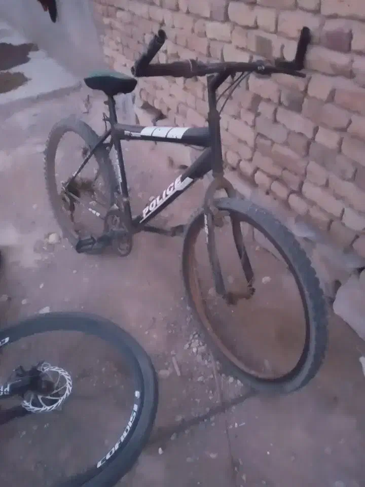 با سلام یک عدد دوچرخه|دوچرخه، اسکیت، اسکوتر|ملکان, |دیوار