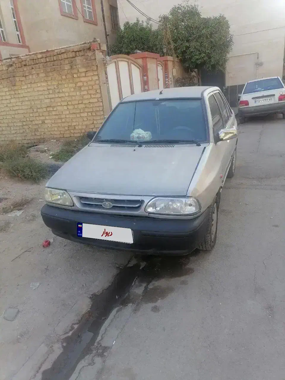 پراید۱۳۱رنگ نقره ای|خودرو سواری و وانت|شیراز, محراب|دیوار