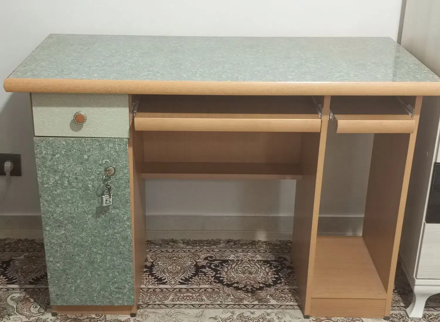 میز کامپیو تر|میز تحریر و کامپیوتر|همدان, |دیوار