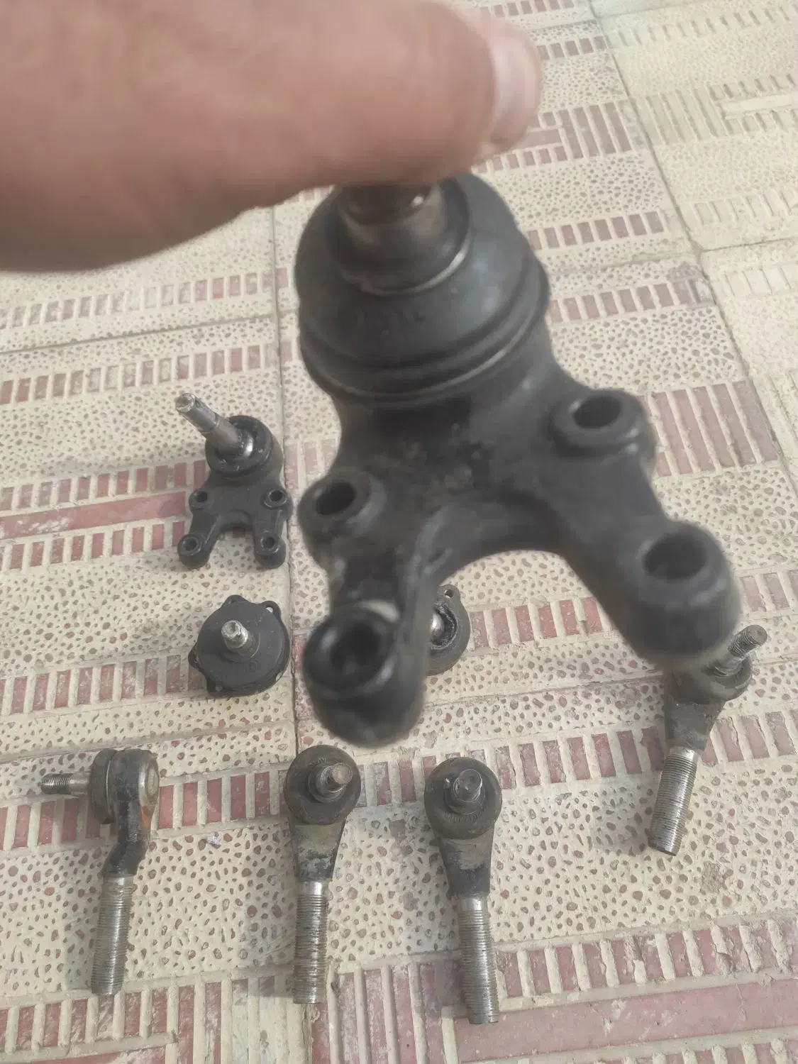 سیبک جلو نیسان ۸ تیکه|قطعات یدکی و لوازم جانبی|صالح آباد, |دیوار