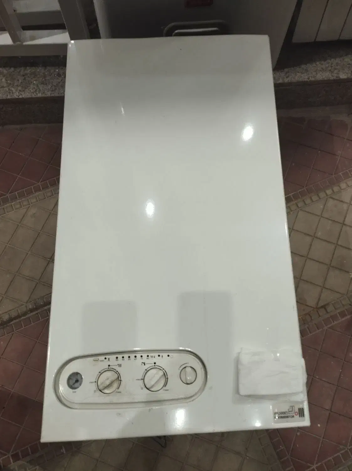 پکیج و آیگرمکن دست دوم|آبگرمکن، پکیج، شوفاژ|هشتگرد, شهرک ولیعصر (مصلی)|دیوار