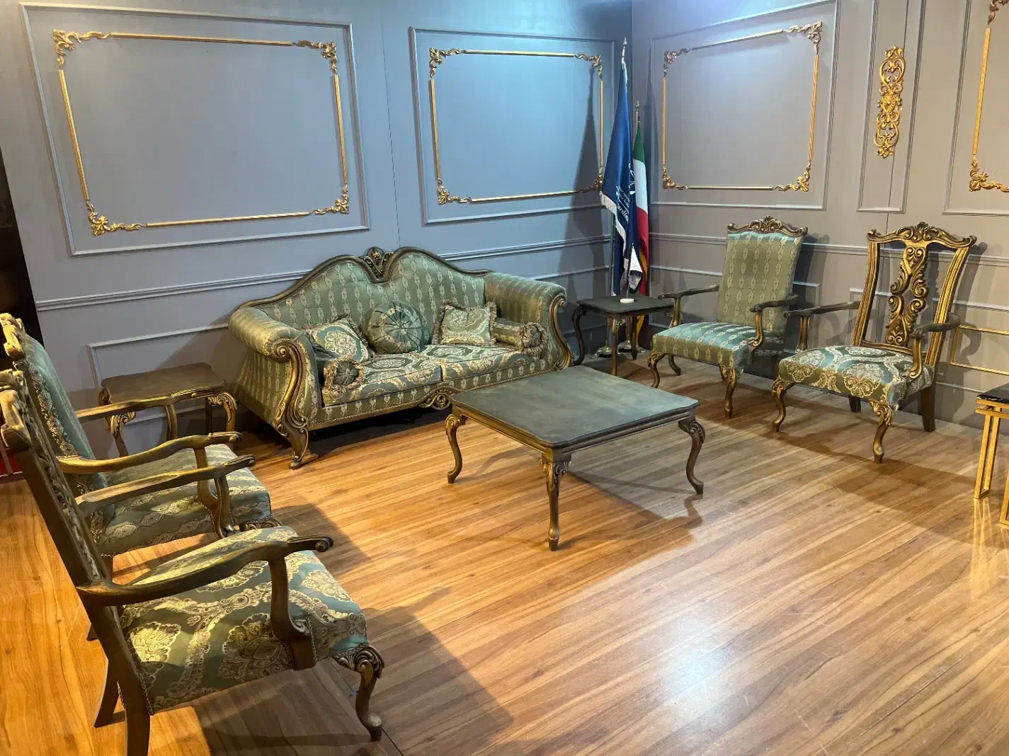 مدل مبل نئوکلاسیک چپندر|مبلمان خانگی و میز عسلی|صباشهر, |دیوار