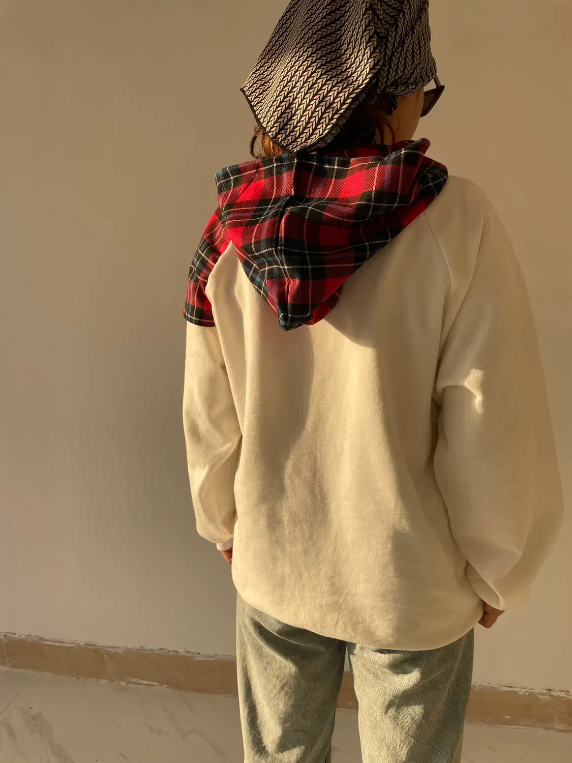 هودی|لباس|آزادشهر, |دیوار