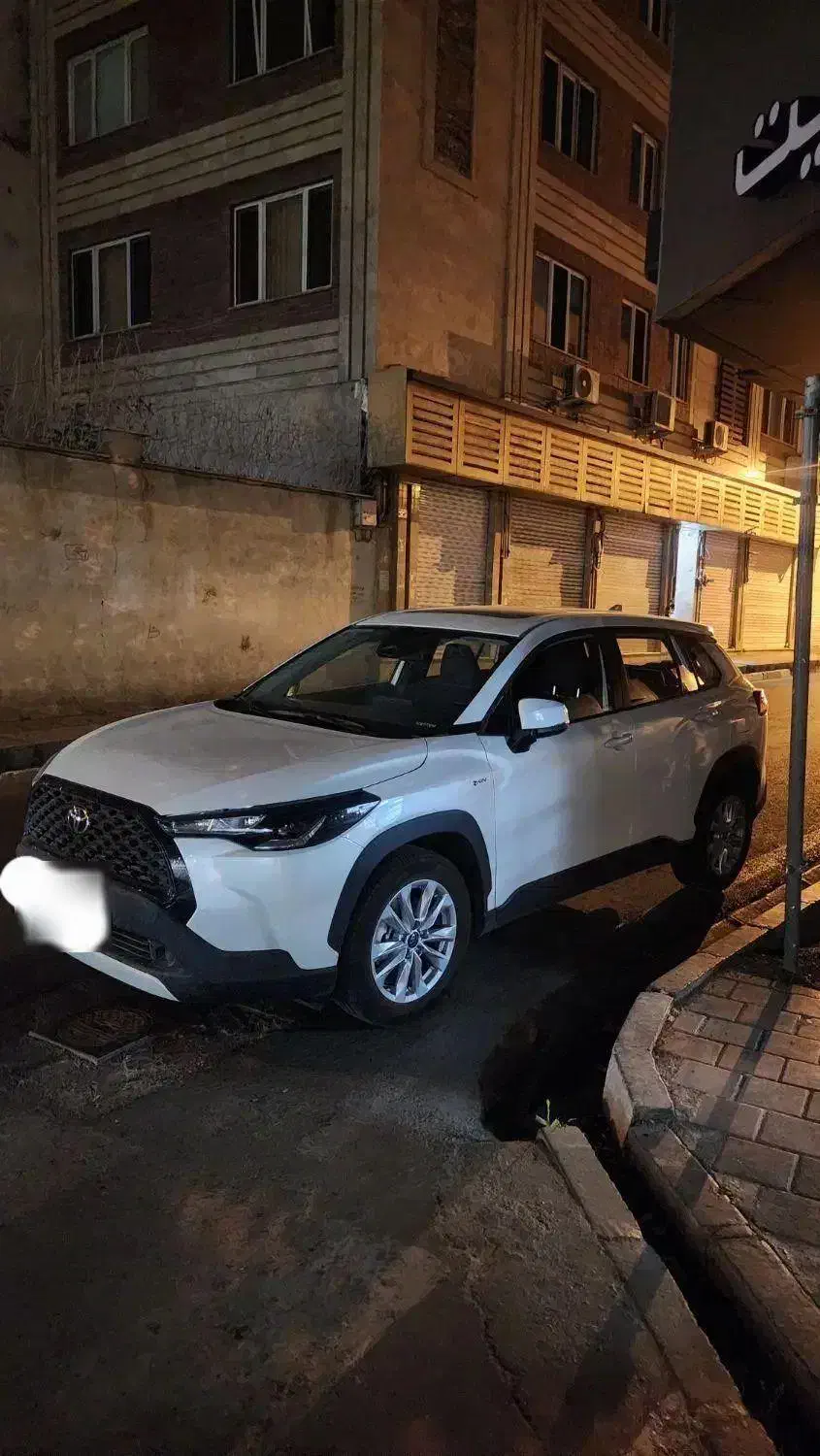 تویوتا کرولا کراس هیبرید ۲۰۲۵ صفر کیلومتر سفید|خودرو سواری و وانت|تهران, قزل قلعه|دیوار