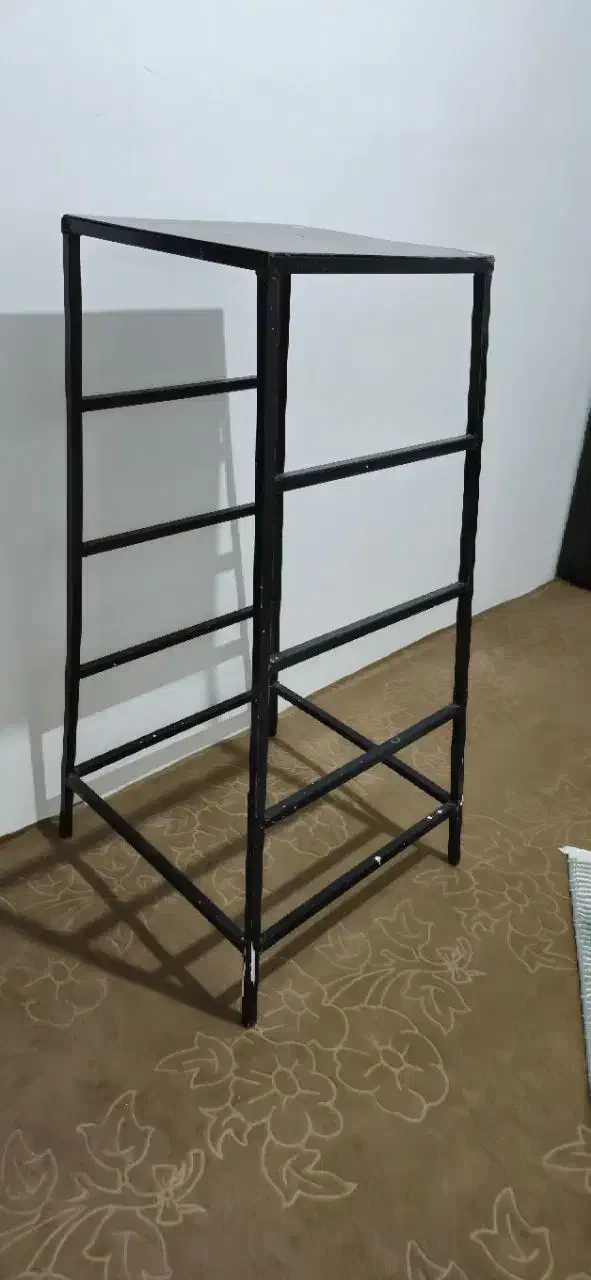 چهار پایه اهنی محکم|صندلی و نیمکت|بجنورد, |دیوار