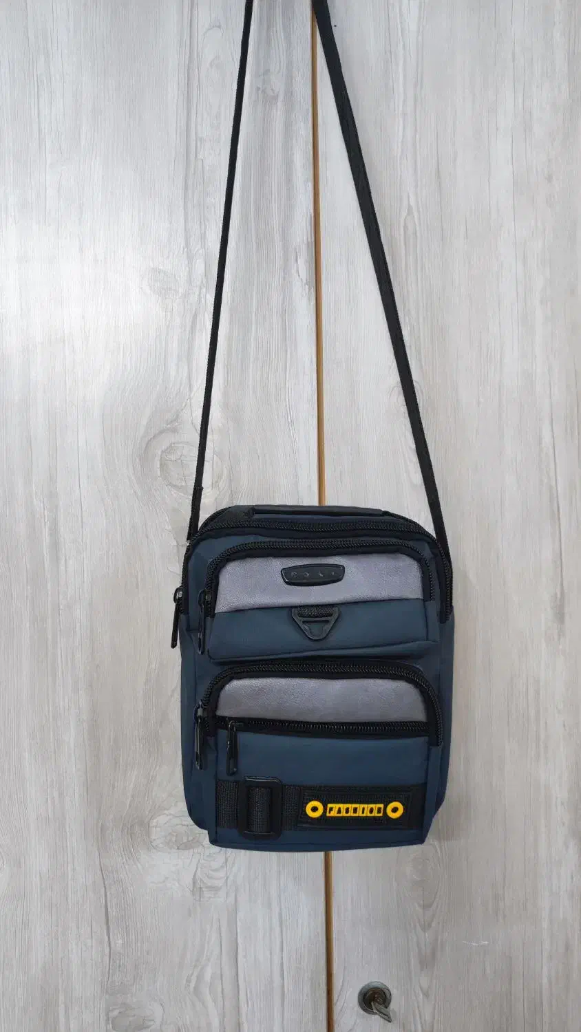 کیف دوشی مردانه|کیف، کفش، کمربند|کاشان, شهرک انقلاب|دیوار