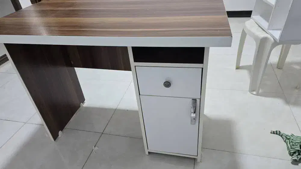 میز مطالعه سالم|میز تحریر و کامپیوتر|قم, پردیسان|دیوار