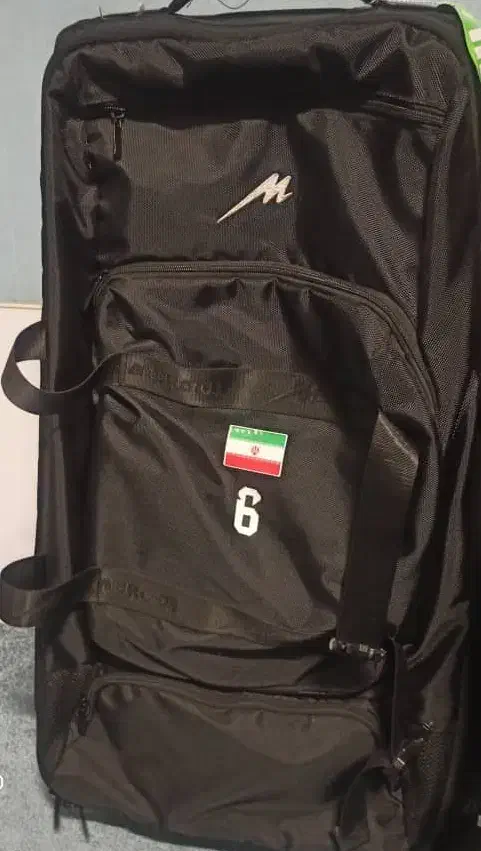 چمدان|لباس|اشنویه, |دیوار