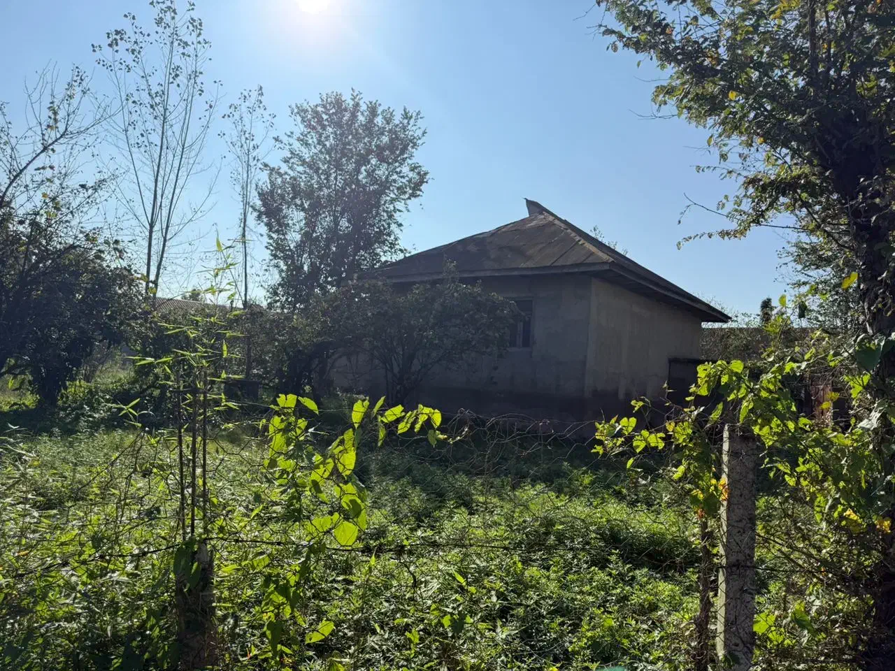 خانه روستایی بهمراه سند تک برگ|فروش زمین و ملک کلنگی|لاهیجان, آهندان|دیوار