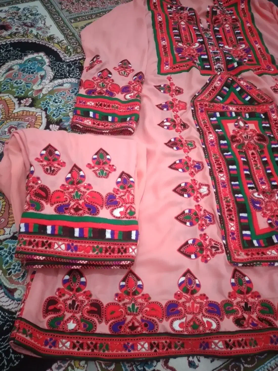 لباس دست دوز نوع زیر قیمت|لباس|ایرانشهر, |دیوار