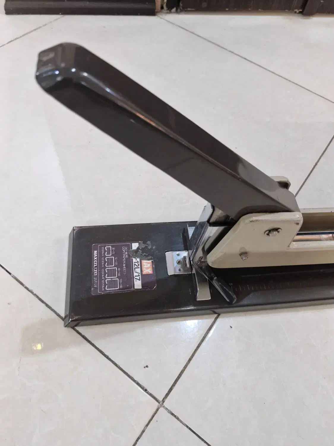 منگنه ژاپنی اصلی وسط زن|لوازم التحریر|مشهد, سجاد شهر|دیوار