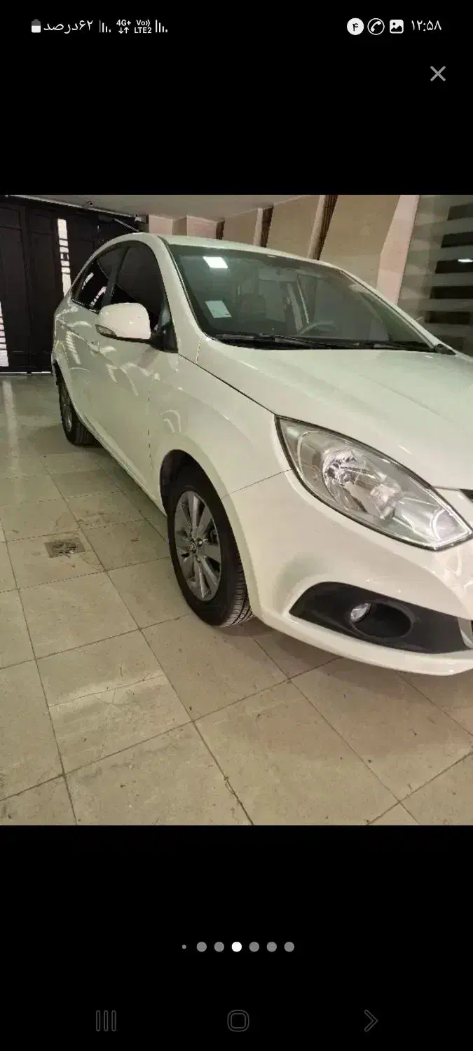 j4 1402|خودرو سواری و وانت|اصفهان, باغ دریاچه|دیوار