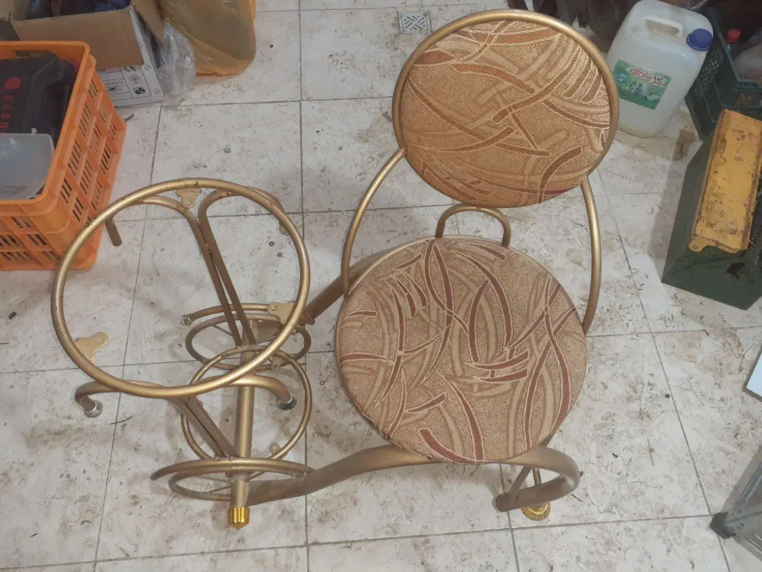 صندلی تلفن|صندلی و نیمکت|قم, پردیسان|دیوار