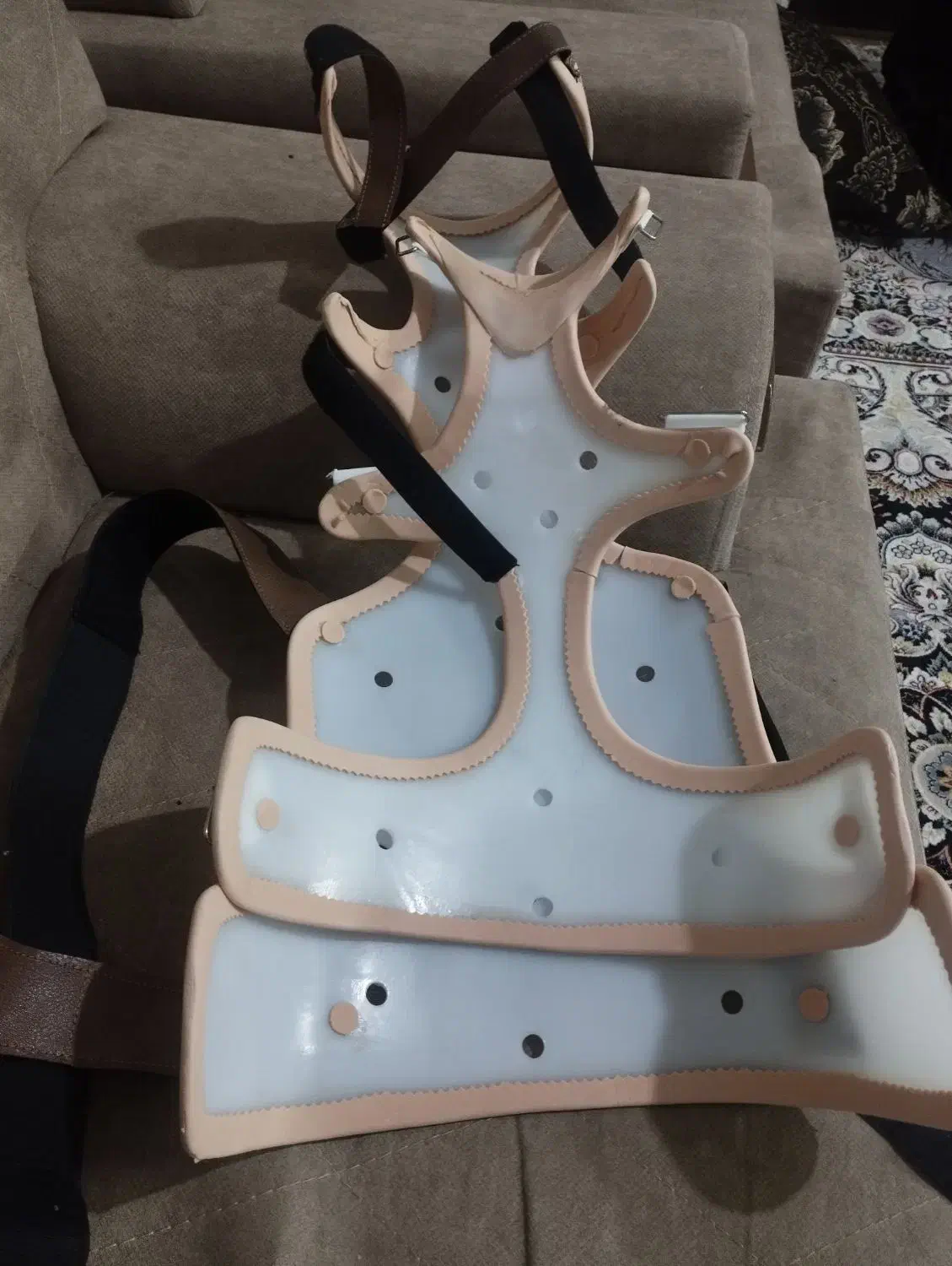 کمربند طبی|کیف، کفش، کمربند|شیراز, قلعه نو|دیوار