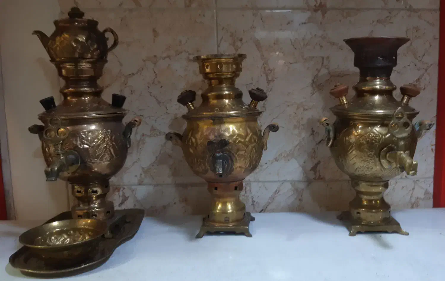 سماور های کوچک قدیمی|سماور، چای‌ساز، قهوه‌ساز|مراغه, |دیوار