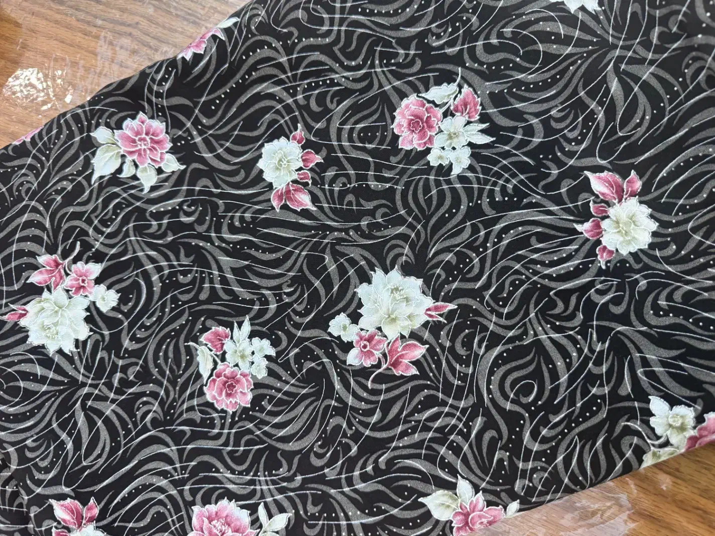 چادر رنگی|لباس|کرج, مهرویلا شمالی|دیوار