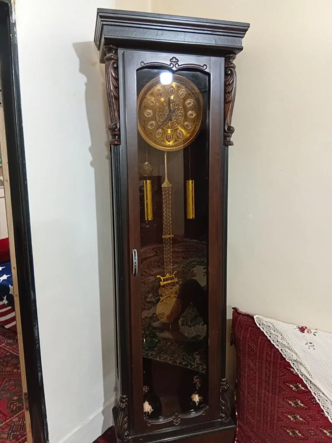 تخت خواب و ساعت|ساعت دیواری و تزئینی|مشهد, مصلی (کارمندان اول)|دیوار