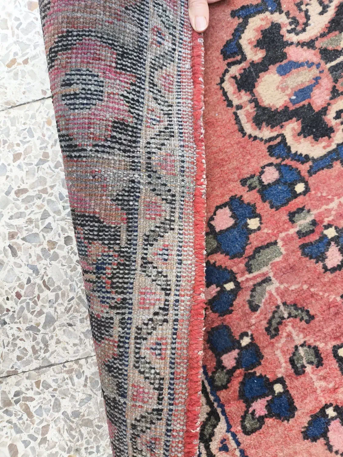 قالی|فرش|اهواز, کوی طالقانی|دیوار