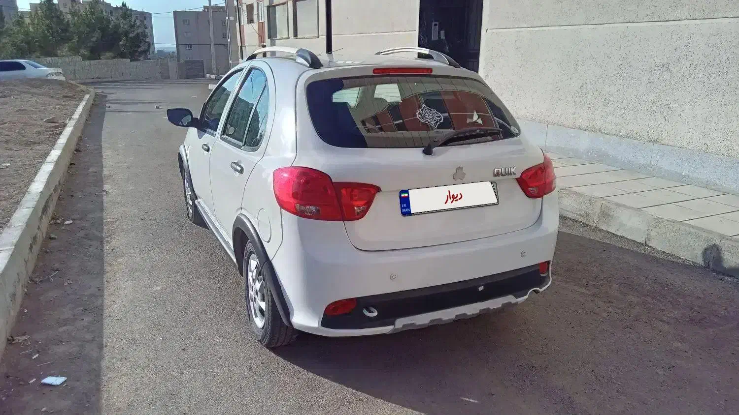 کوییک ۱۴۰۱ سفید|خودرو سواری و وانت|کرج, شهرک یاس جنوبی|دیوار