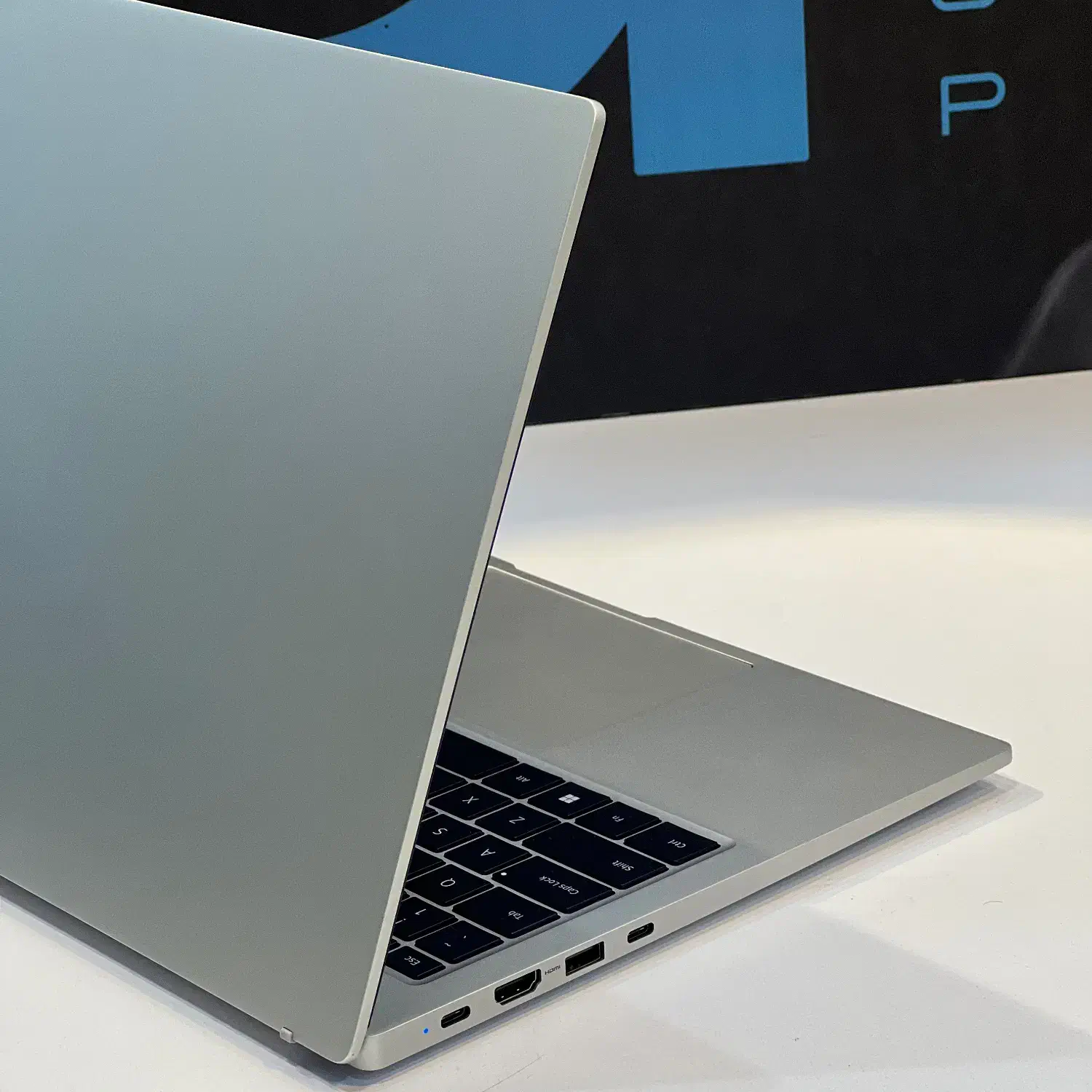 لپتاپ سامسونگ i7 نسل۱۳ سبک باریک قابل حمل samsung|رایانه همراه|تهران, فلسطین (میدان انقلاب)|دیوار