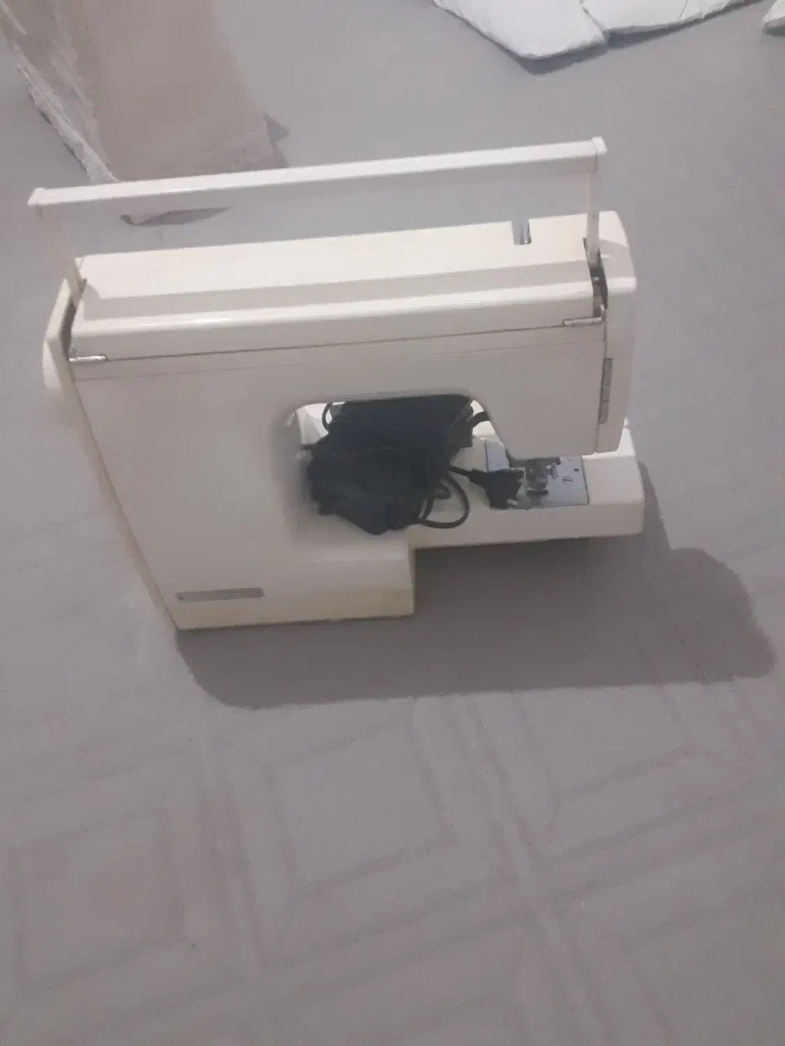 چرخ خیاطی کارکرده سالم|چرخ خیاطی و ریسندگی|سبزوار, غرب نیروگاه|دیوار