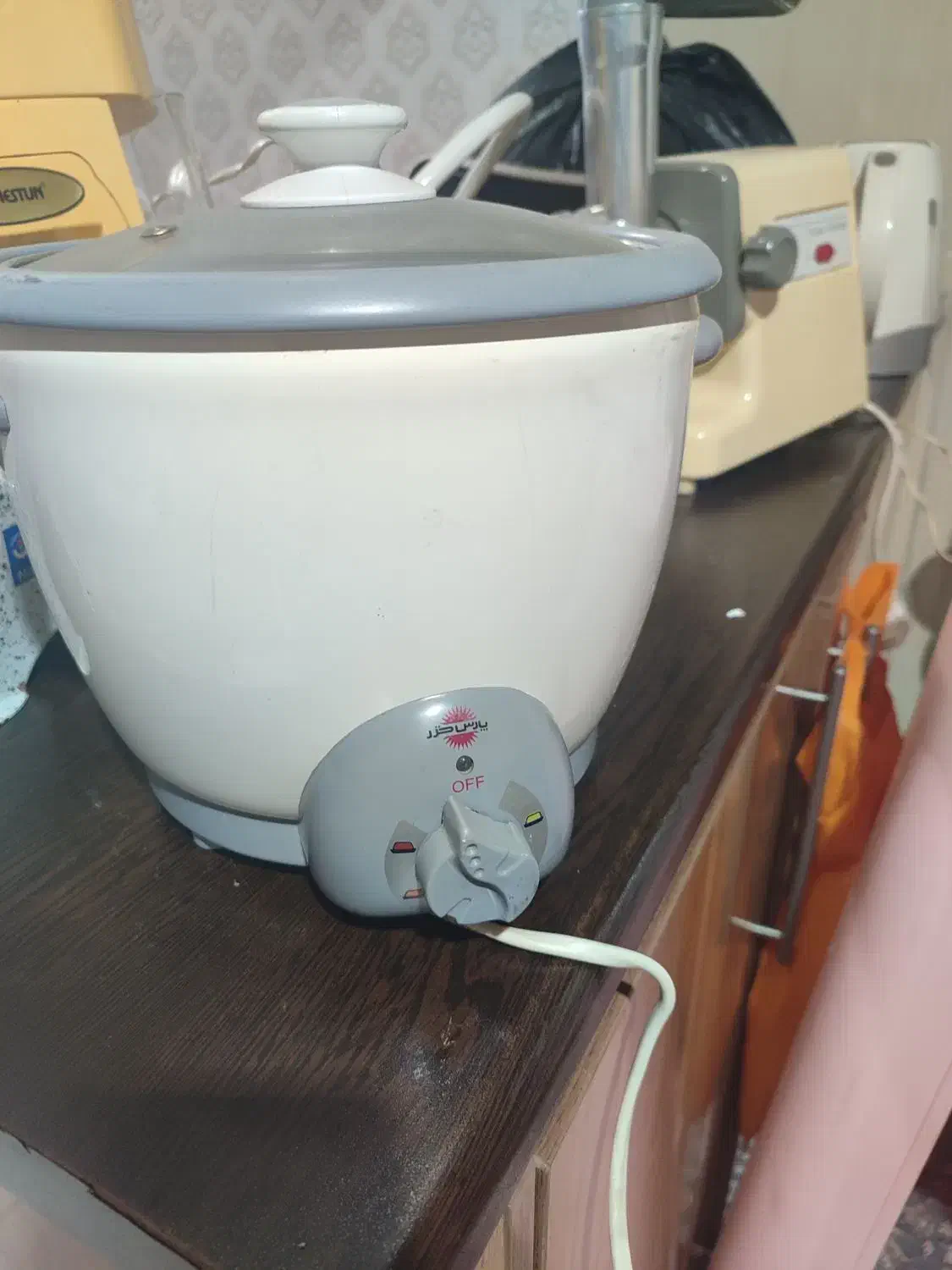 لوازم برقی سالم چرخ گوشت سرخ کن پلوپز آبمیوهگیری|ظروف پختوپز|محمدشهر, سیدآباد|دیوار