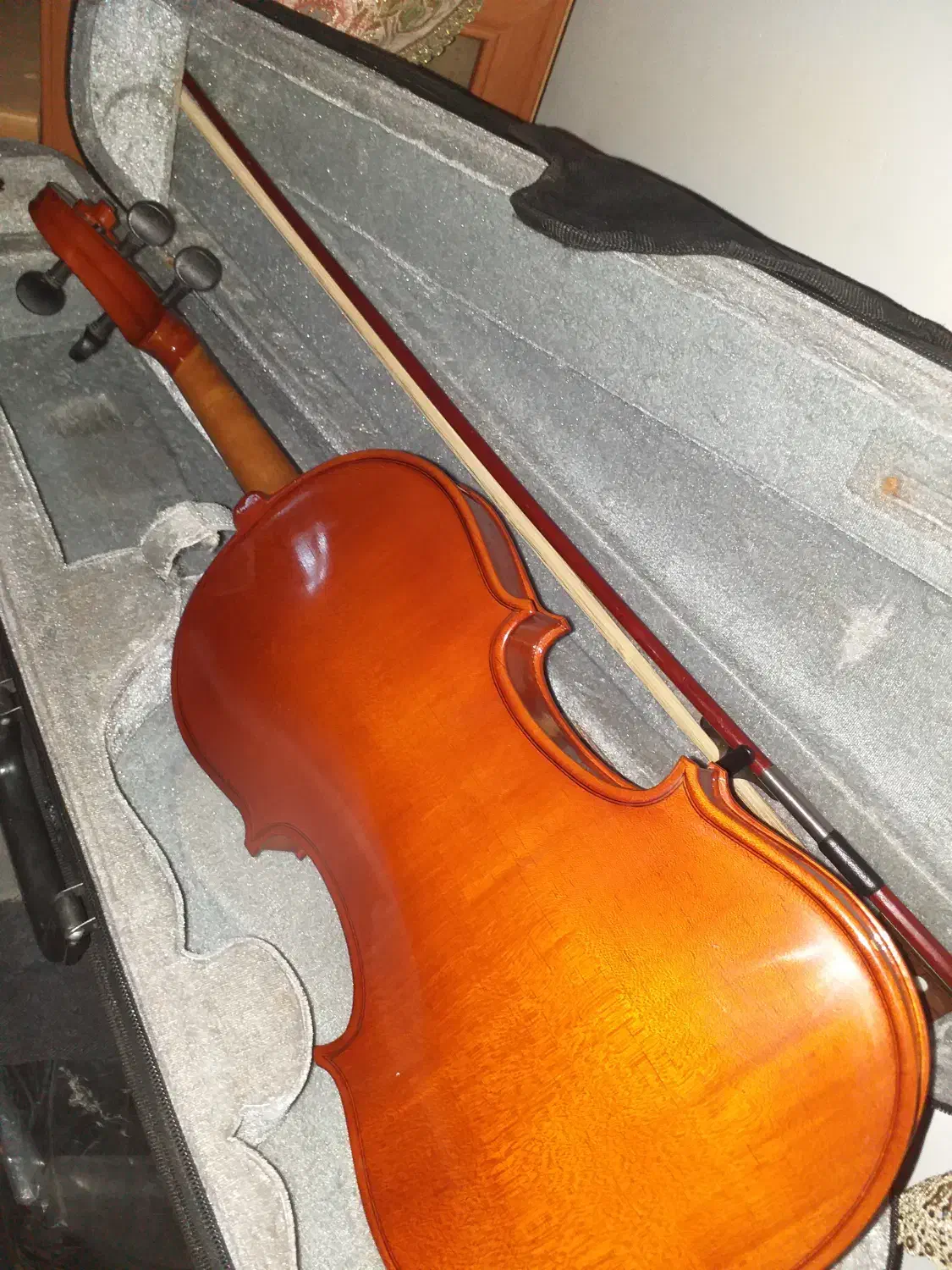 ویولن اماتی 100|ویولن|رشت, گیل|دیوار