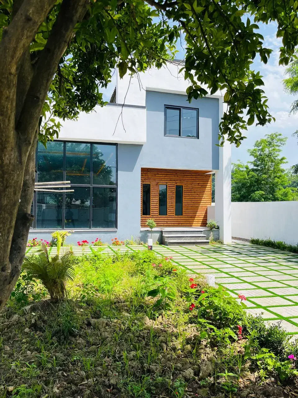 باغ ویلا۳۰۰متری/کلیدنخورده مدرن ۳خوابه شهرک ستاره|فروش خانه و ویلا|رویان, |دیوار