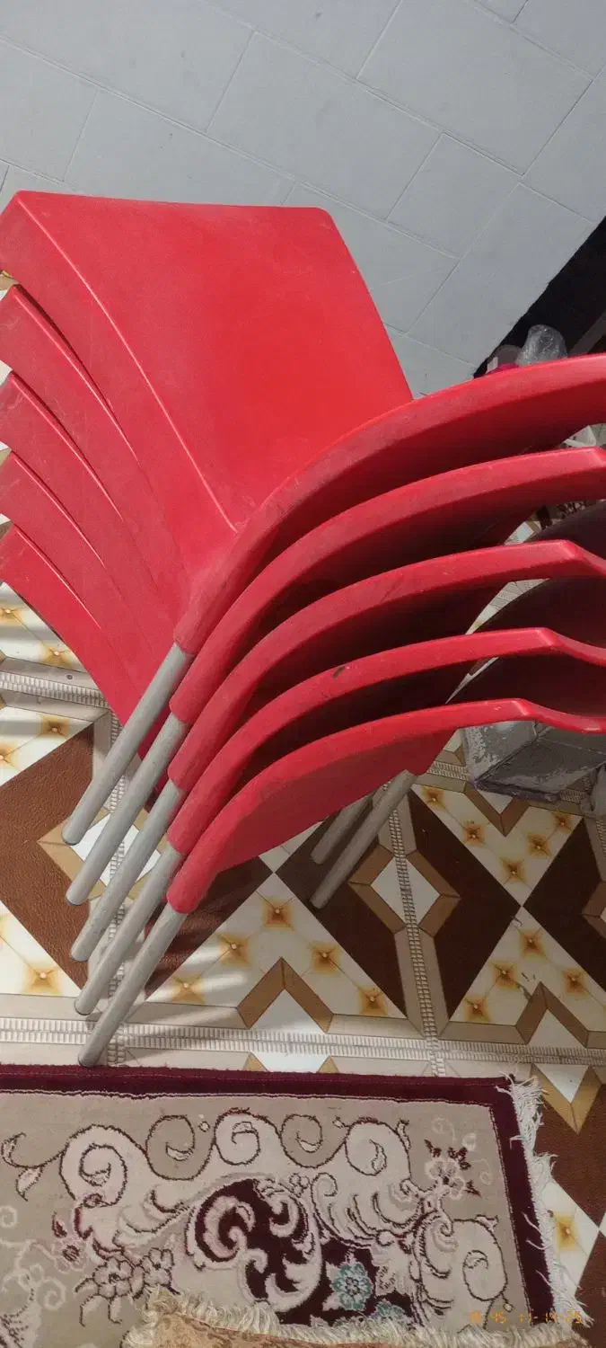 صندلی درحد نو|صندلی و نیمکت|دهدشت, |دیوار