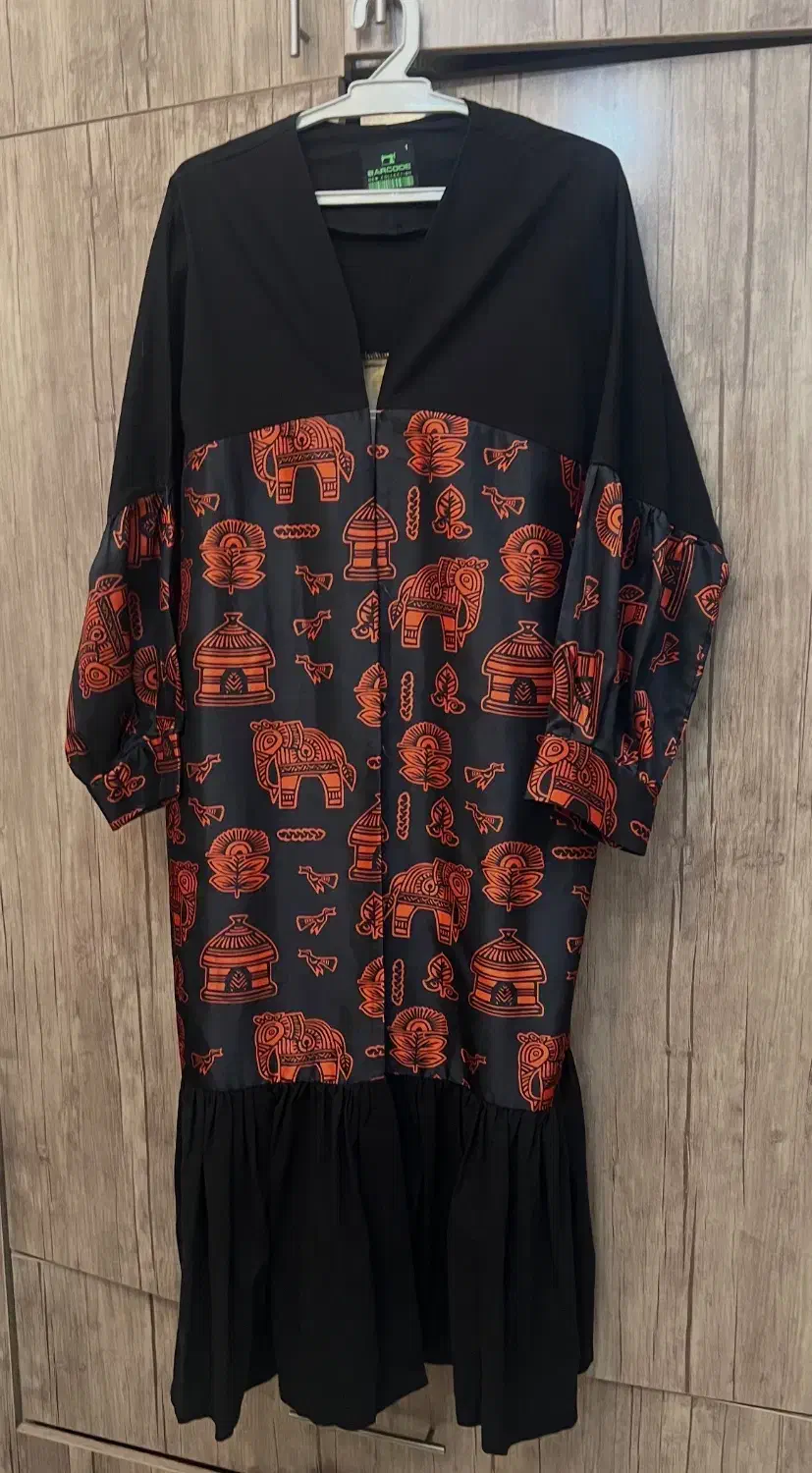 مانتو|لباس|مشهد, هفت تیر (آب و برق)|دیوار