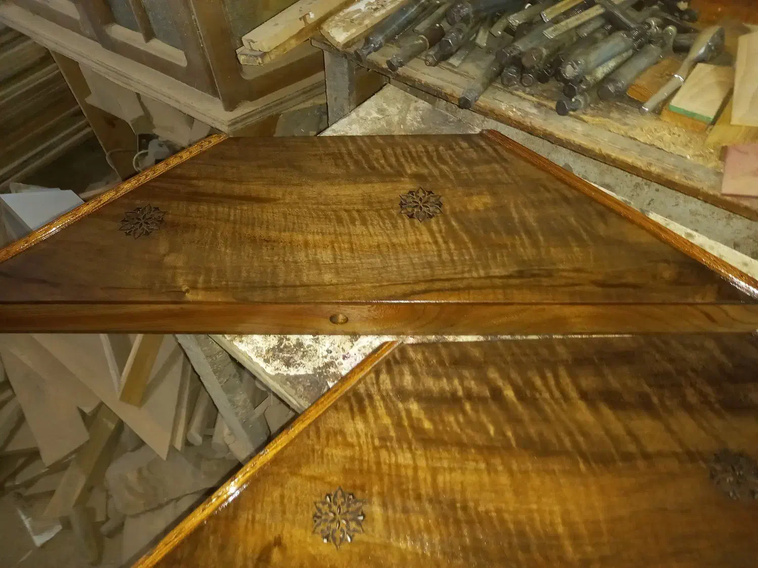 سنتور ولیزاده|سازهای سنتی|بابل, |دیوار