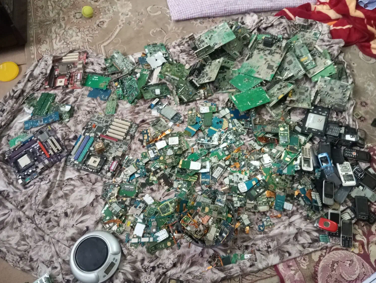 4نیم کیلوبردگوشی وده کیلومادربردوسبز|لوازم جانبی موبایل و تبلت|مشهد, گلبرگ|دیوار