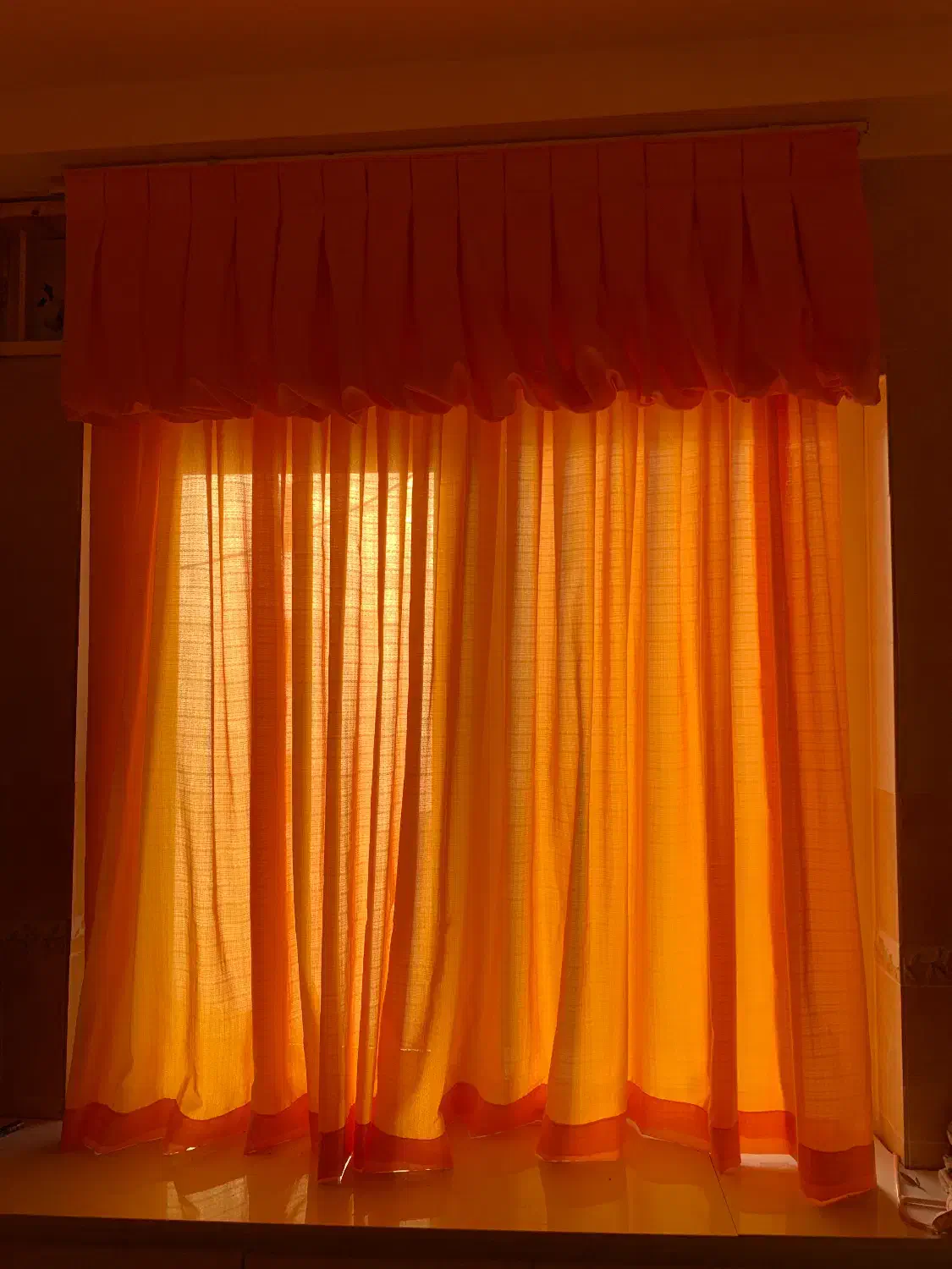 تعدادی لوازم منزل|فرش|ساری, |دیوار