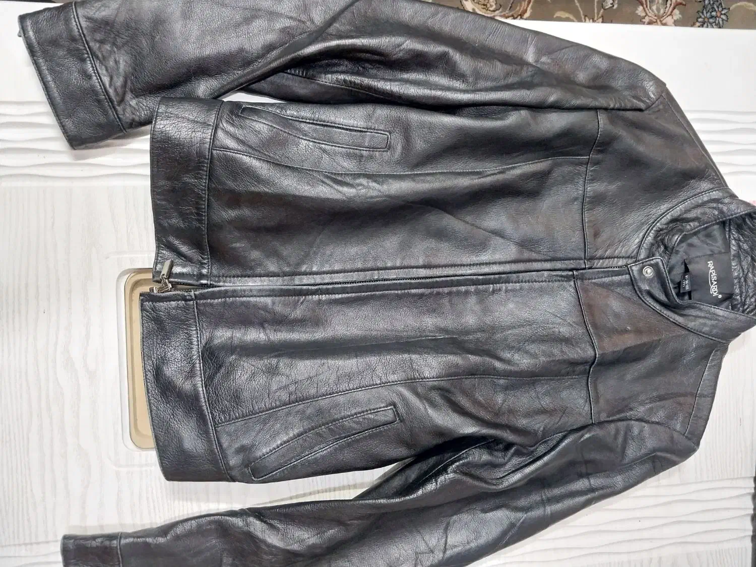 کت چرم|لباس|بیرجند, |دیوار