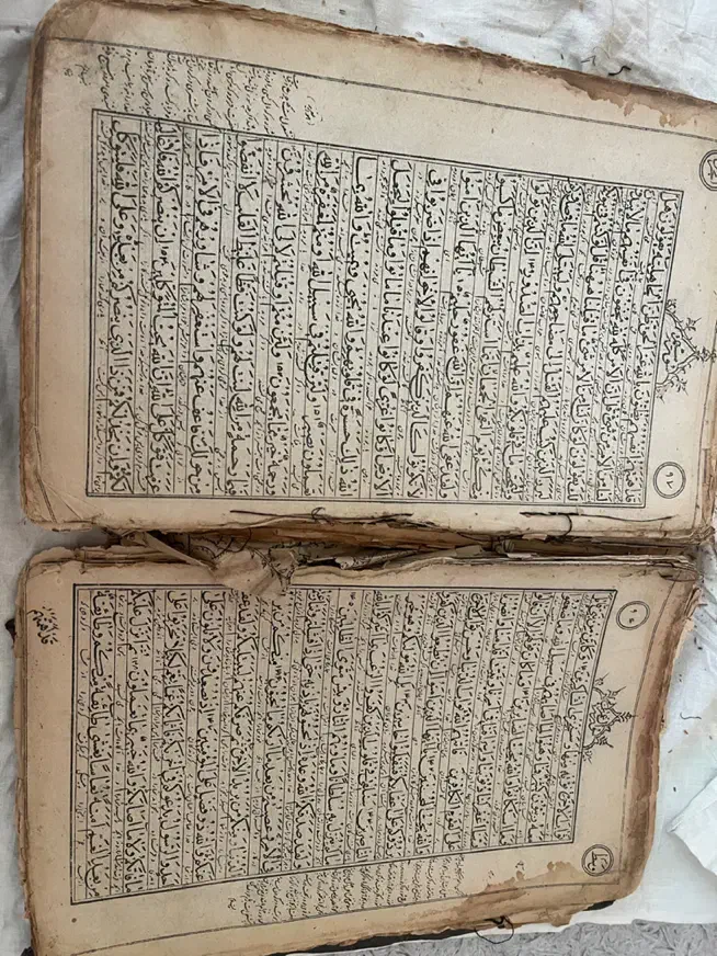 کتاب قران باقدمت ۲۰۰ساله|کلکسیون اشیاء عتیقه|لاهیجان, شیشه گران|دیوار