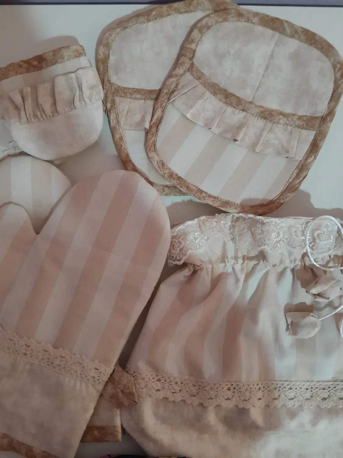 دوخت انواع سرویس آشپزخونه عروس حرفه ایی|سفره، حوله، دستمال آشپزخانه|قزوین, |دیوار