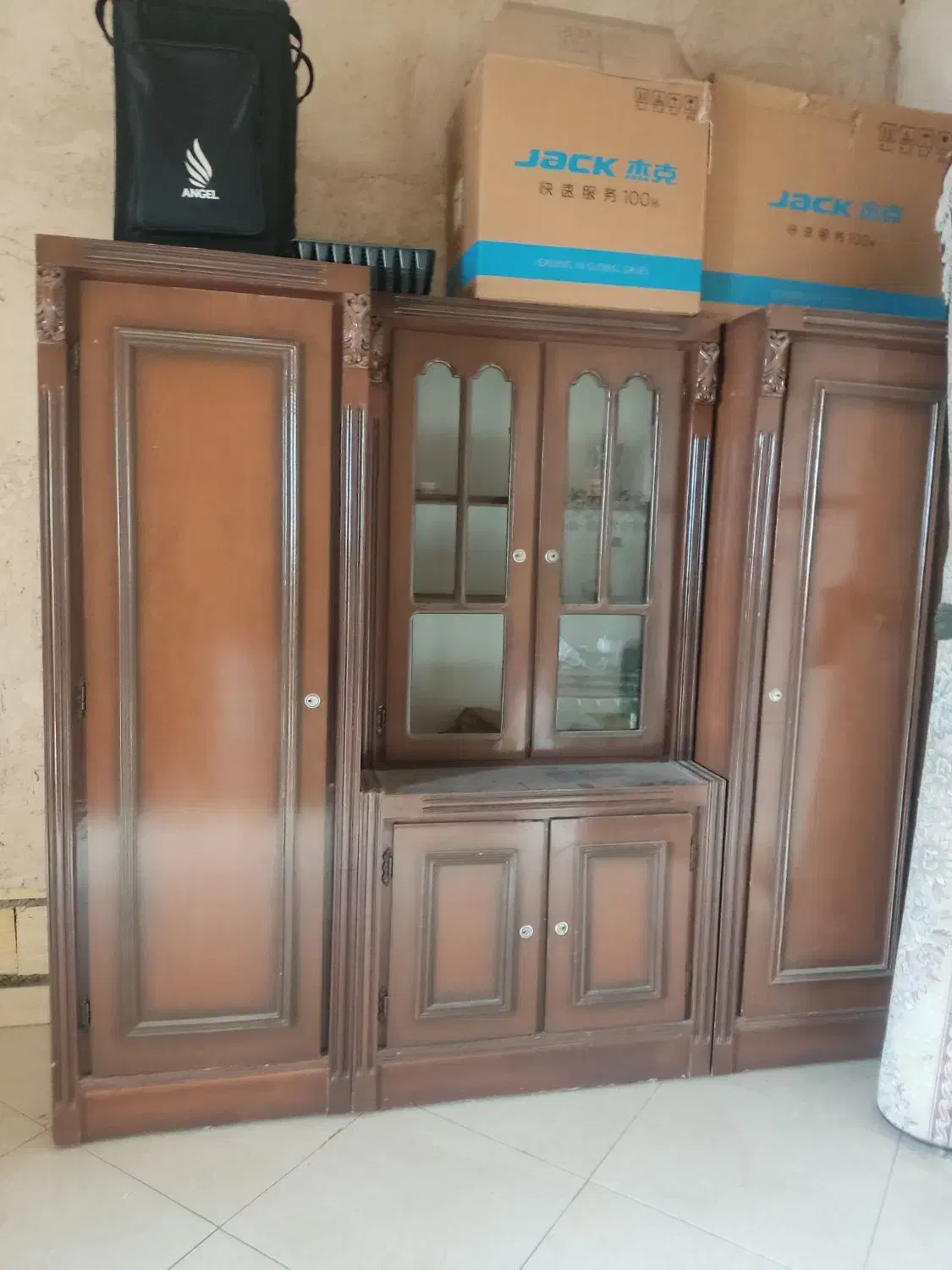 کمد|کتابخانه، شلف، قفسه‌های دیواری|هشتگرد, شهرک وحدت|دیوار