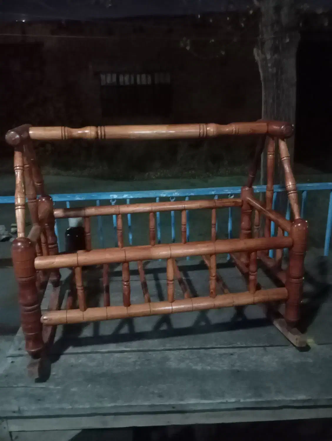 گهواره تمام چوب|تخت و صندلی بچه|اردبیل, |دیوار