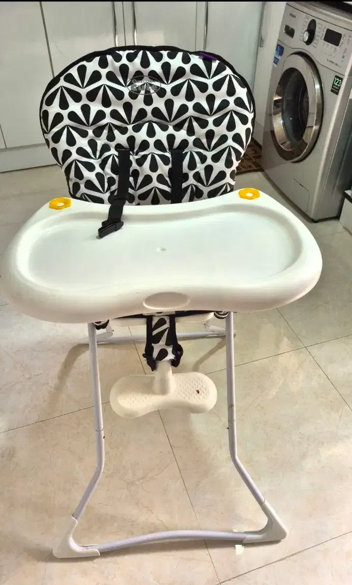 صندلی غذا کودک دلیجان|اسباب و اثاث بچه|ساری, |دیوار