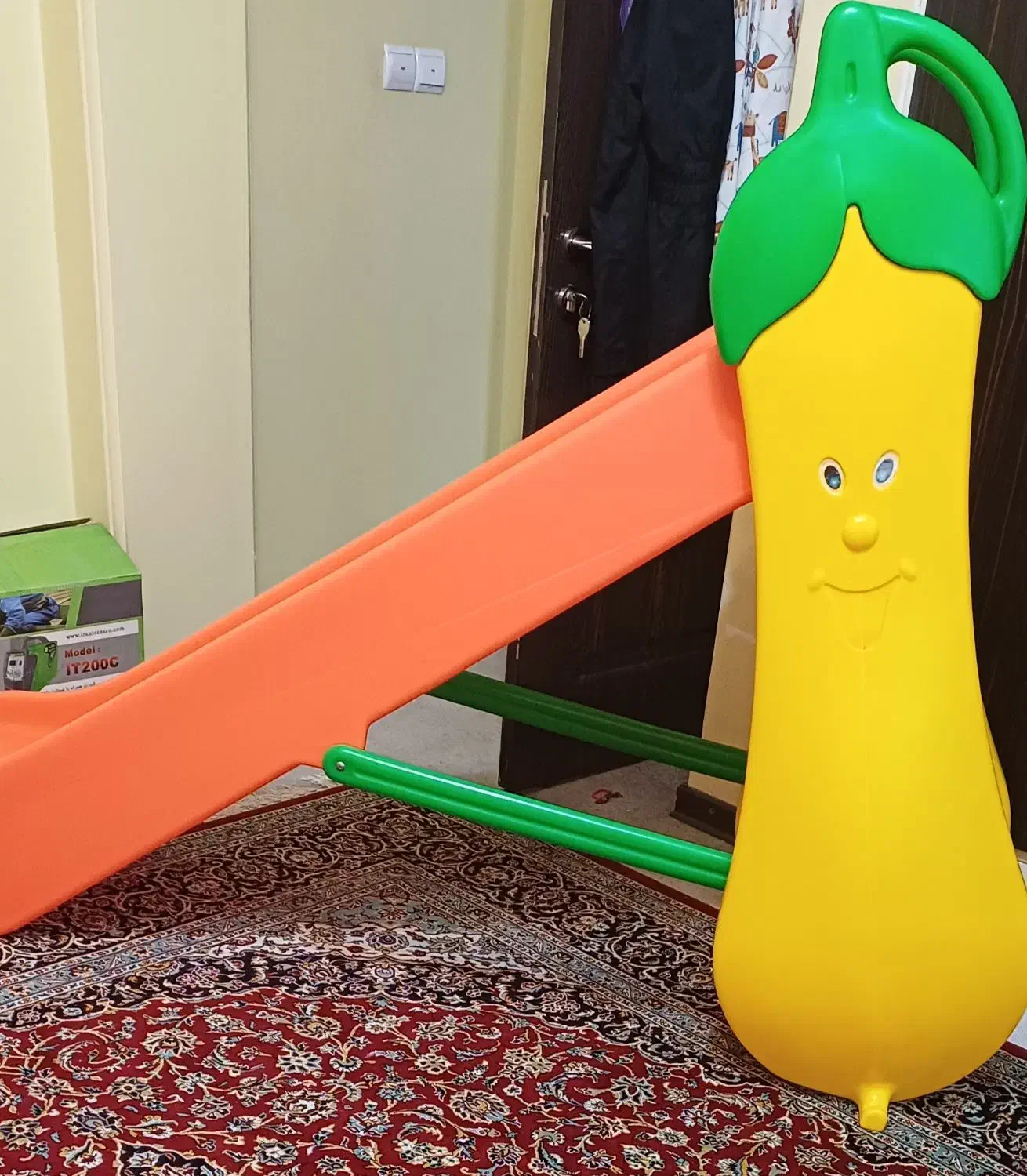 سرسره|اسباببازی|تولم شهر, |دیوار