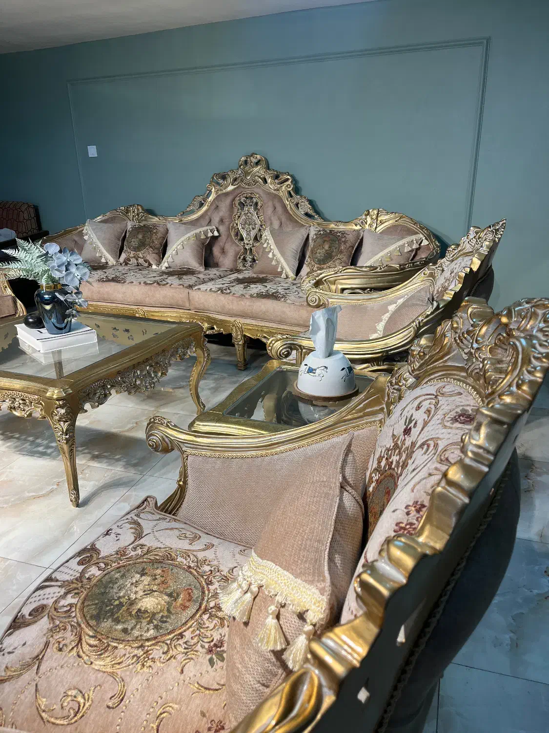 ست مبل سلطنتی کلاسیک طلایی|مبلمان خانگی و میز عسلی|مرند, |دیوار