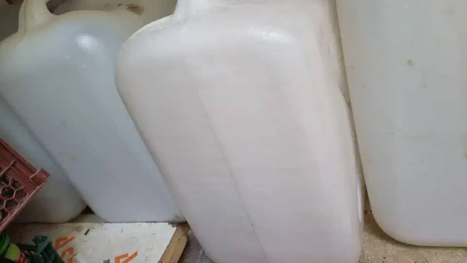 تعدادی وسایل خانه زیر قیمت به فروش میرسد|مبلمان خانگی و میز عسلی|کازرون, |دیوار