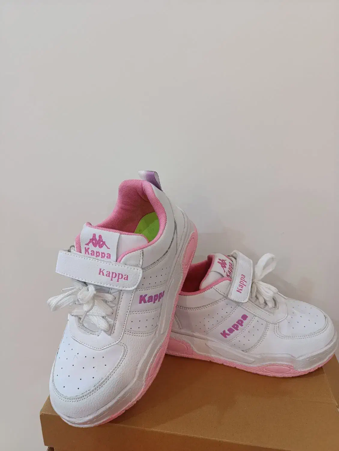 دو جفت کفش بچگانه|کفش و لباس بچه|اهواز, شهرک دانشگاه|دیوار