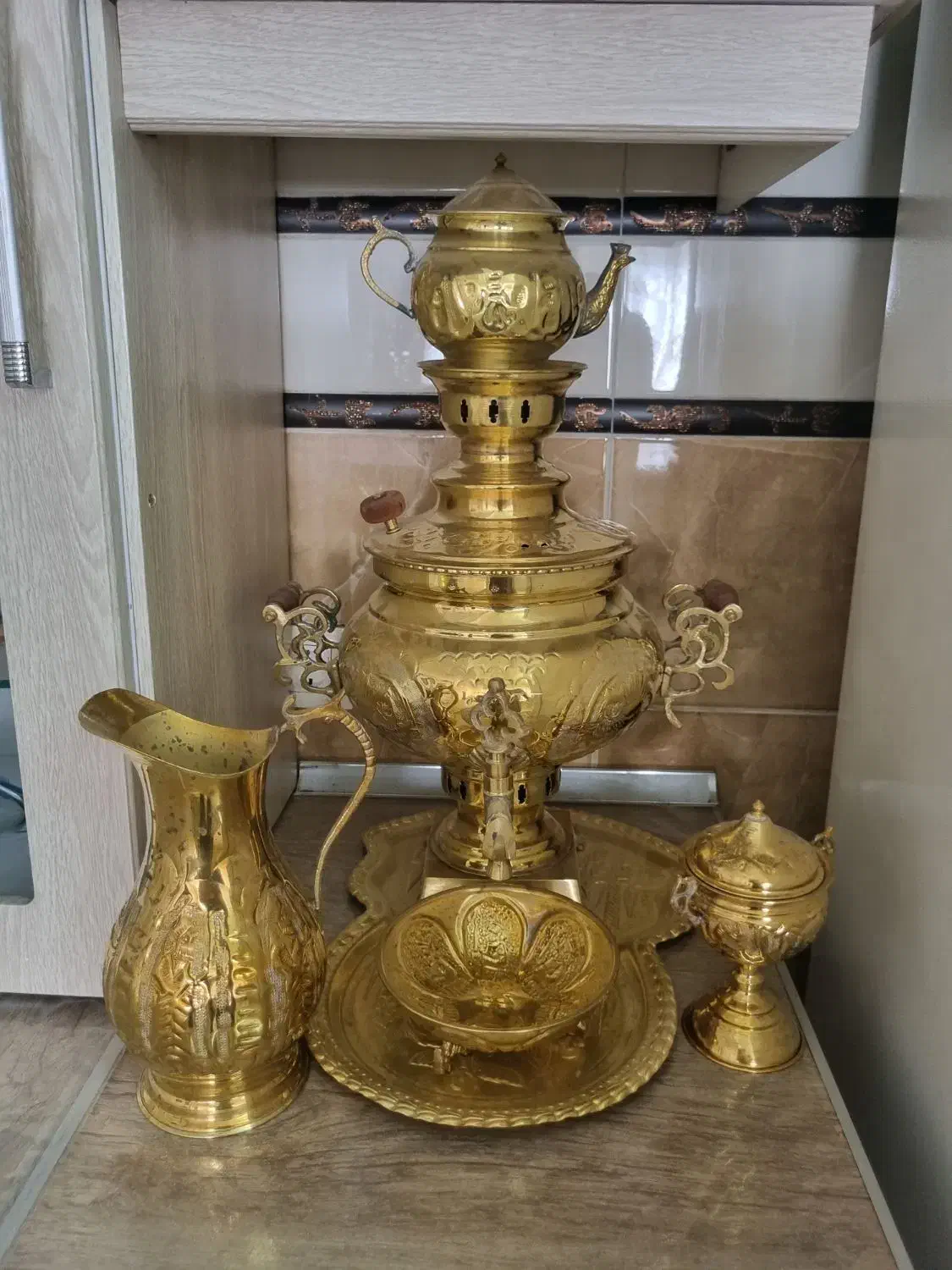 برنج|کلکسیون اشیاء عتیقه|بروجرد, |دیوار