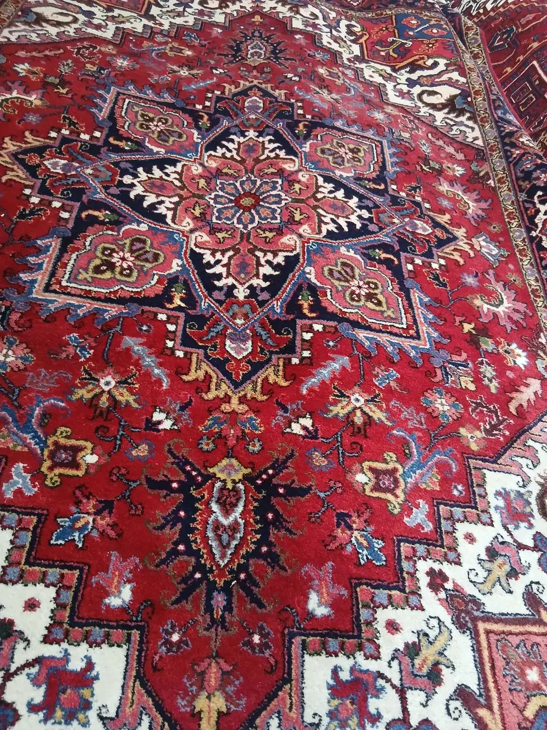 شش متری جفت در حد نو|فرش|میانه, |دیوار