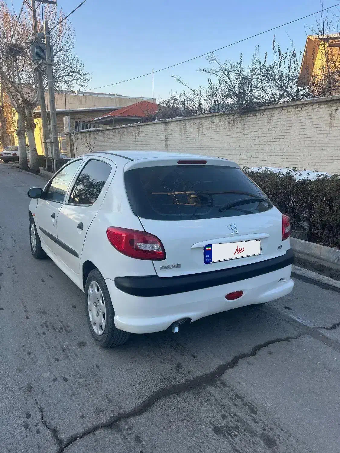 ۲۰۶/سفید|خودرو سواری و وانت|گلپایگان, |دیوار